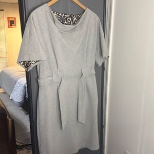 Donna Rico Gray Knee Length Dress